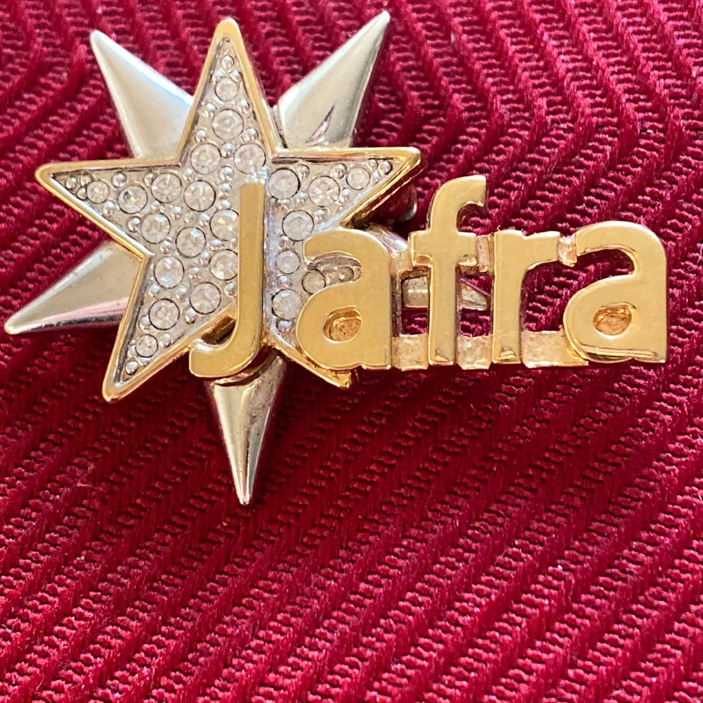 Jafra Gold And Silver Tone With Rhinestone Brooch Pin